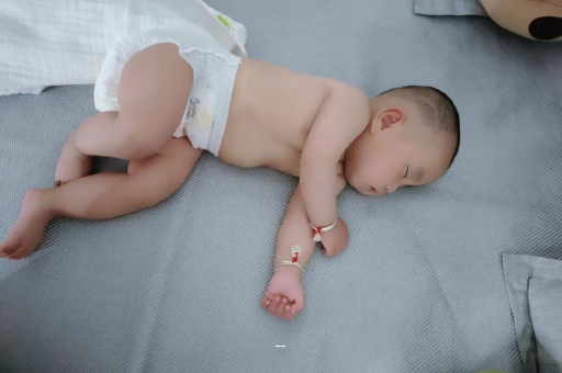 常宁宝宝突然很多眼屎
